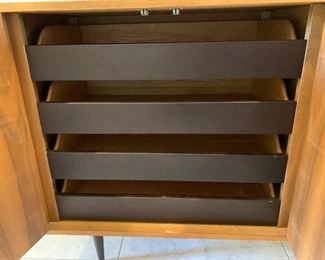 1960s Vintage MCM Console Cabinet	33x48x18in	HxWxD