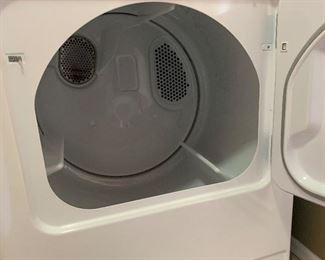 Estate Electric Dryer EED4400WQ0	42x27x29in	HxWxD
