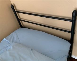 1 Twin Bed Mattress/Frame/Bedding	39x42x79in	HxWxD