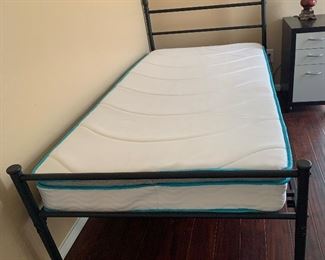 1 Twin Bed Mattress/Frame/Bedding #2	39x42x79in	HxWxD