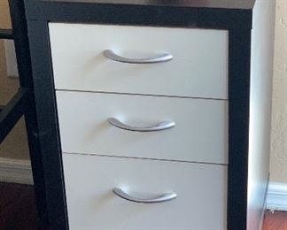 Rolling 3 drawer Nightstand	27x14x20in	HxWxD