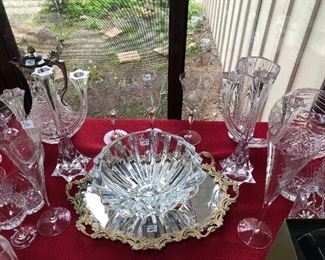 Or refits bowl and other fine crystal 