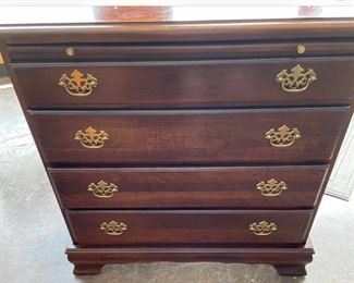 Mahogany Chest/Server