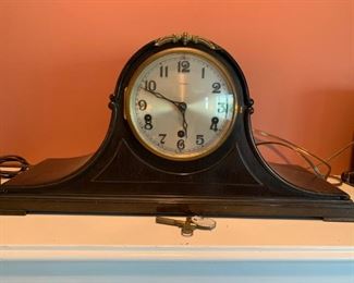 Vintage mantle clock with key $75