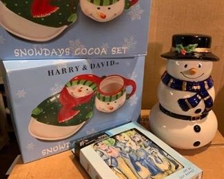 Holiday assortment including Harry & David Cocoa Sets and Gift Card Holders - $20