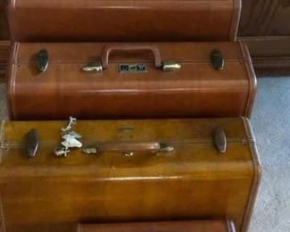 4 Piece Set of Leather Samsonite Luggage.  Vintage.   $150.00