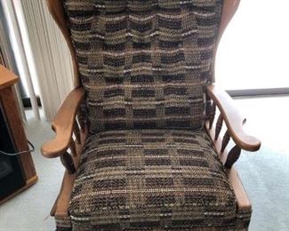 Mid Century Rocker/Recliner$90.00 