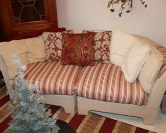 Loveseat (2 pieces)