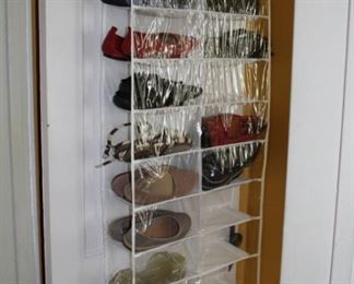 Shoe holder, shoes