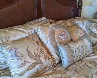 2010 Broyhill Bed Room all including the bedding and the mattress : Dresser, end tables, and chest. $800 for all