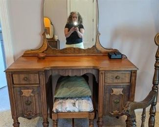 Vintage Circa 1925 vanity $150