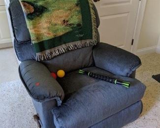 Lazyboy recliner $85.00