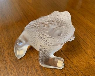 $200.00.....Lalique Frog figurine paperweight, excellent condition.