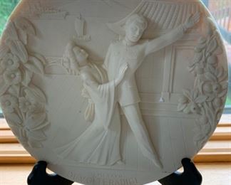 CLEARANCE !   $5.00 now, was $20.00....... "Madame Butterfly"  Ivory Alabaster Plate by Gino Ruggeri 
