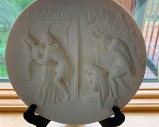 CLEARANCE !   $5.00  now, was $20.00........."Rigoletto" Ivory Alabaster Plate by Gino Ruggeri 