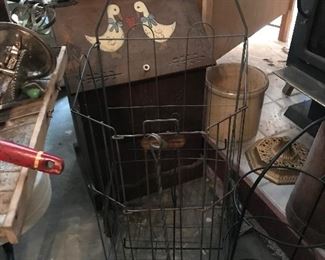 Wire Basket with wheels