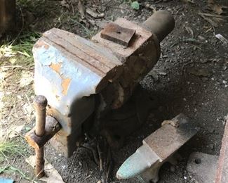 6" vise and Anvil