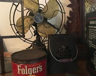 Open Face Fan, Folgers tin
