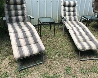 Nice Loungers and tables