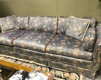 Vintage sofa - looks brand new