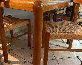 Retro DR Table with rounded edges & 4 Chairs...nice condition 