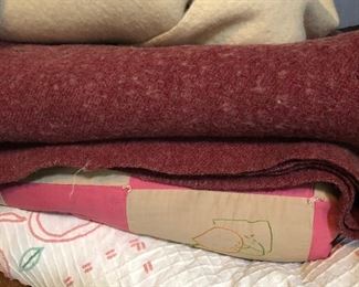 Vintage wool blankets, quilt & cute Chenille Spread
