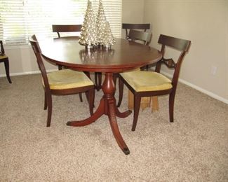 Duncan Phyfe table and chairs - as is - $100