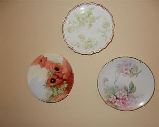 Hanging decorative plates