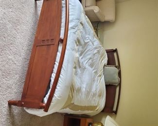 Queen side bed.  Contemporary style.  Beautiful lines. $175