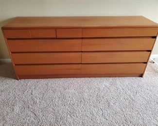 This one is not to be missed! Top has slight thinning of finish but easy fix. 88 x 18 x 29. $425 with mirror 