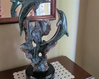 Bronze statue, signed and numbered Donjo