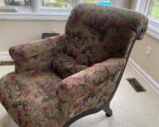 DREXEL LOUNGE CHAIR WITH OTTOMAN
CHAIR MEASURES 29”W x 45”D x 36”H 
$200