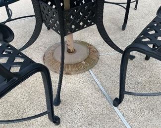 FRONTGATE PATIO FURNITURE- ROUND TABLE AND 4 CHAIRS $500
