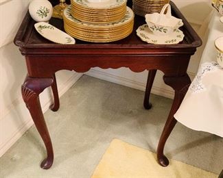 $200 - table with removable tray top 