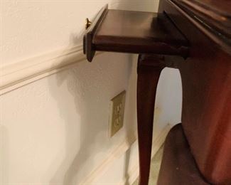 small shelf comes out of side for additional table top room