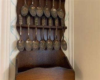 $30 - Internation silver bicentennial 13 states spoon set