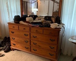 $200 - Permacraft dresser with mirror