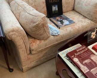 $100 - Simmons hide a bed love seat