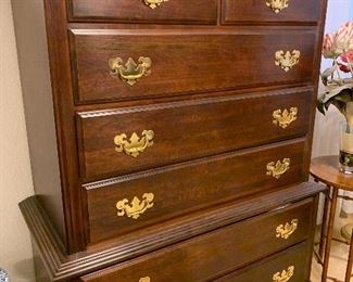 $240 - Cresent furniture company 7 drawer dresser