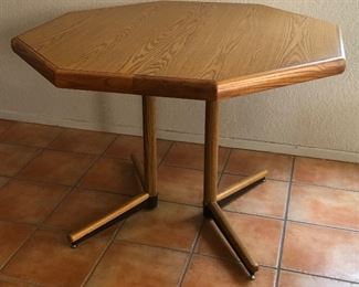 Octagon Table w 1 Leaf