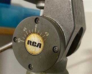 RCA Tripod