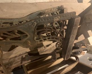 2 cast iron theatre seat sides/legs