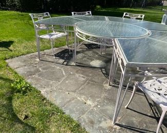 Molla table with one section removed