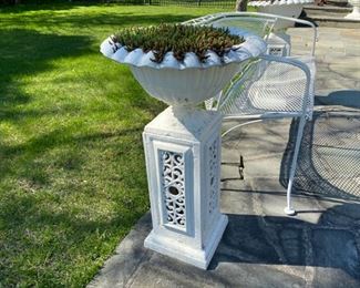 pair garden urns on stands