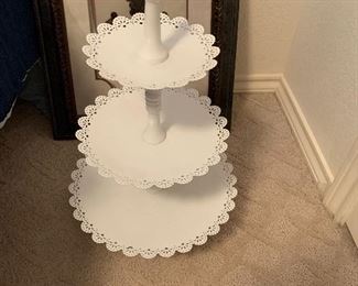 3 tier cupcake stand