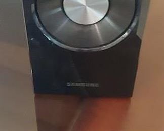 2 rear and 2 front samsung home theatre  speakers
