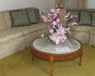 Lot 1 - Vintage L.R Set, Coffee Table w/Flowers.   $175.00 Buy Now.                       