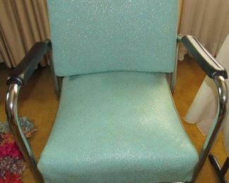 Lot 20 -Vintage Salon Shampoo Chair next pic shows the chair extended $45.00                                                    