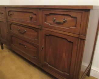 Lot - 34 - Mid Century Console Sideboard $175.00    