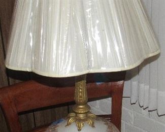 Lot 80 - Large vintage lamp $20.00                                 